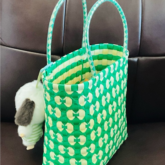 Vibrant Green and Cream Tote with Skull Design - Picture 2 of 3